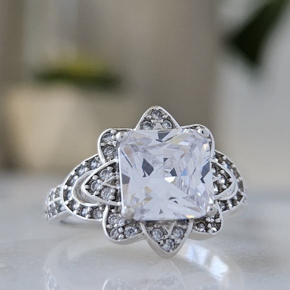 Flower Gemstone Ring, Charmed Aroma April Birthstone Collection - Picture 2 of 11